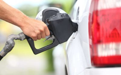 Do you top off your gas tank at the pump? Here’s why you shouldn’t…